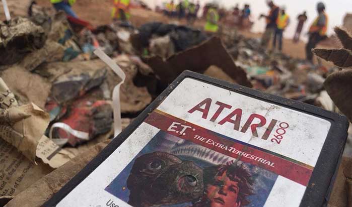 Lo scavo condotto nel Nuovo Messico che ha dimostrato, dopo decenni, la fondatezza sulla leggenda dell'insabbiamento delle copie non vendute di "E.T." da parte di Atari