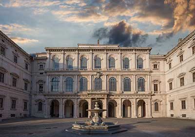 Gian Lorenzo Bernini e Francesco Borromini, Facciata di Palazzo Barberini, Roma