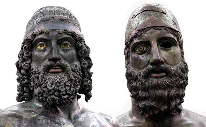 Gli spettacolari "Bronzi di Riace", autentiche statue greche risalenti al V secolo a.C. incredibilmente ben conservate
