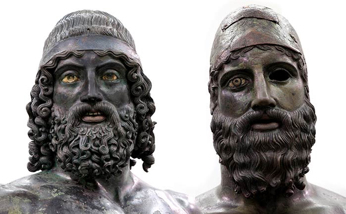 Gli spettacolari "Bronzi di Riace", autentiche statue greche risalenti al V secolo a.C. incredibilmente ben conservate