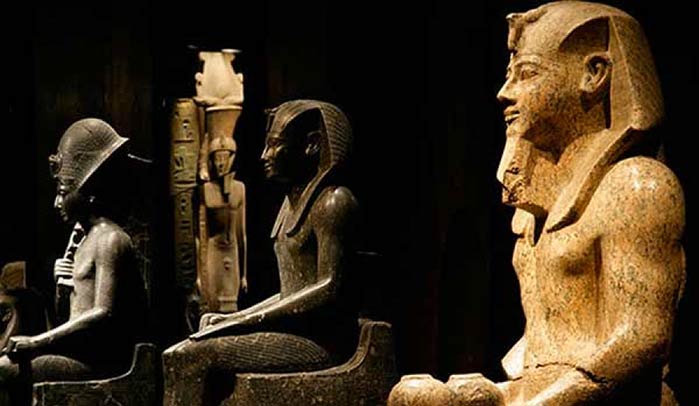 Le statue dei faraoni: il più tipico esempio di scultura egizia