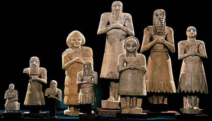 Delle statue di dei sumeri, eccezionalmente conservate