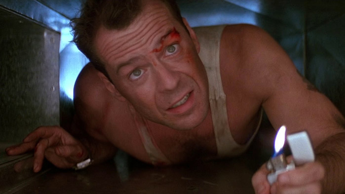 Bruce Willis è John McClane, il poliziotto newyorkese che sarà costretto a sopravvivere al Nakatomi Palace in mano a crudeli criminali