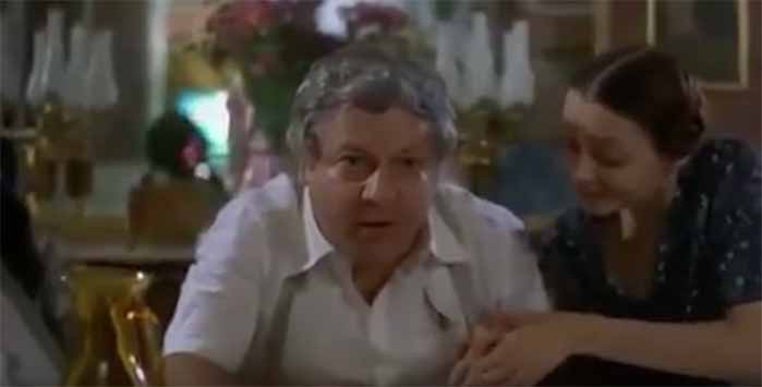 Fantozzi divenuto un terrificante tele-dipendente