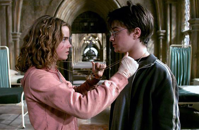 Hermione e Harry tornano indietro nel tempo