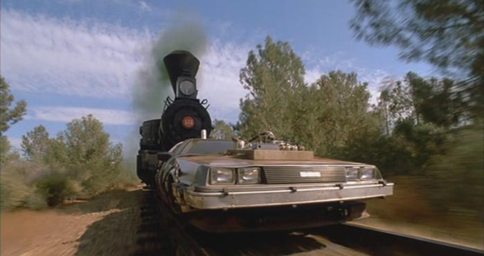 La DeLorean spinta dalla locomotiva