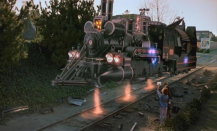Il treno del tempo a vapore, costruito da Doc