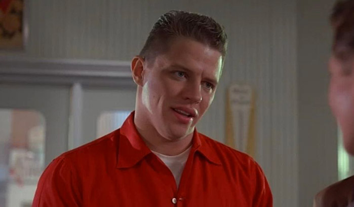 George McFly nel 1955