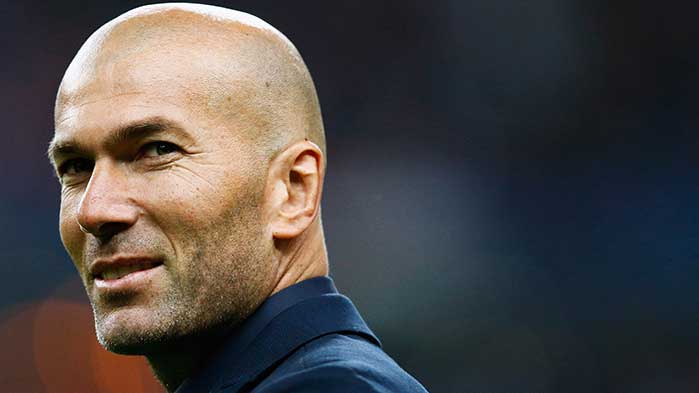 Zinedine Zidane, calvo e felice
